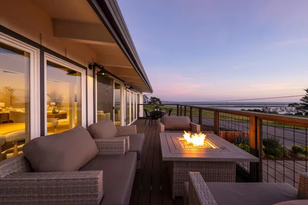 $3,298,000 | 355 Ave Alhambra, El Granada, CA 94018