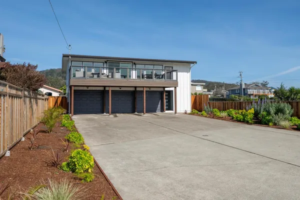 $2,998,000 | 355 Ave Alhambra, El Granada, CA 94018