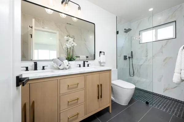 $2,998,000 | 355 Ave Alhambra, El Granada, CA 94018