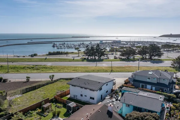 $2,998,000 | 355 Ave Alhambra, El Granada, CA 94018