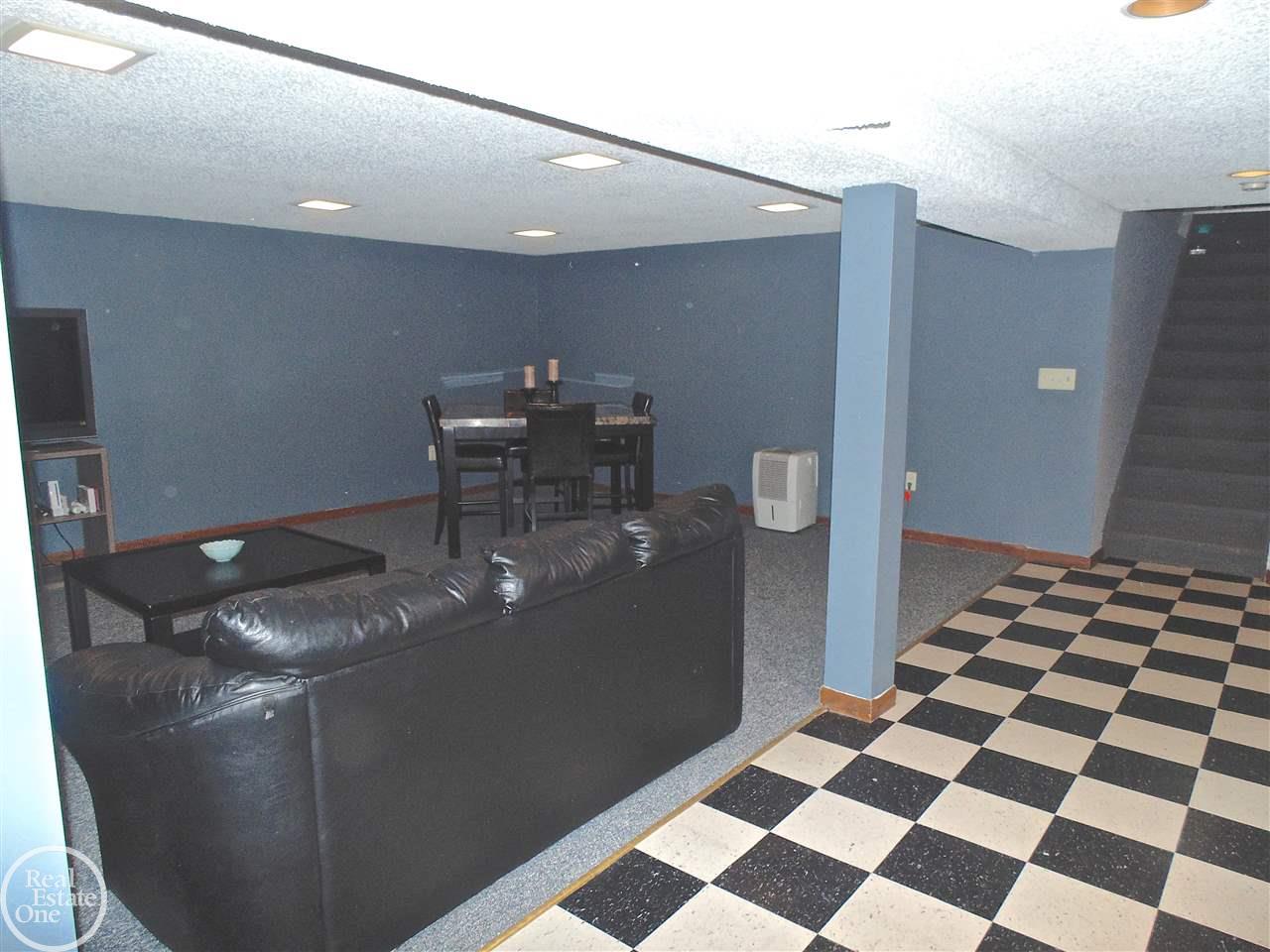 3643 Common Road Warren, MI 48092 - Photo 22 of 30 Gallery Image 22