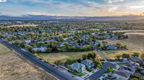$1,395,000 | 6997 Blue Grass Court, Livermore, CA 94551
