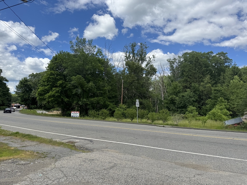 21 Broad Street Merrimac, MA 01860 - Photo 2 of 4