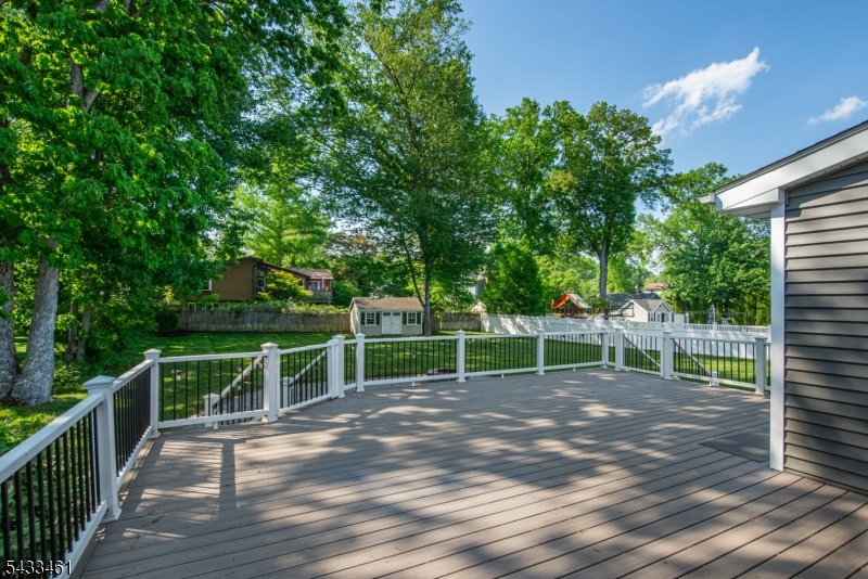 77 Rockwood Road Florham Park, NJ 07932 - Photo 44 of 47