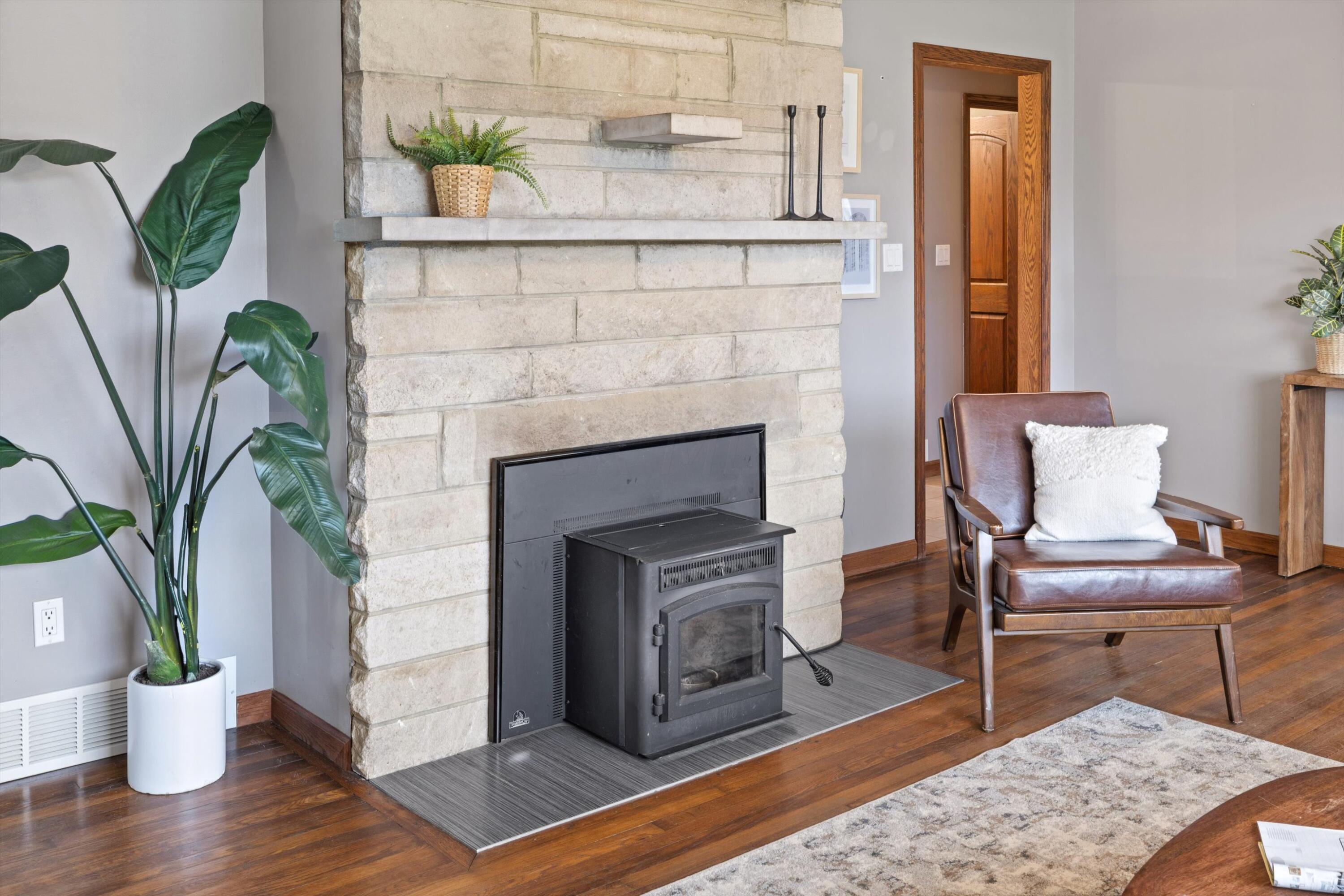 239 Sims Road Southwest Pataskala, OH 43062 - Photo 9 of 41 Fireplace