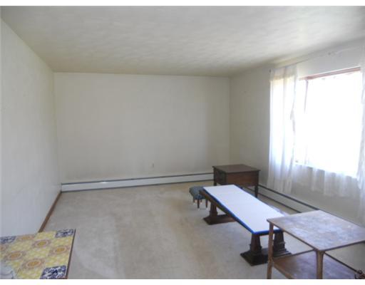 10 Water Dam Road McDonald, PA 15057 - Photo 5 of 6 Living Room.