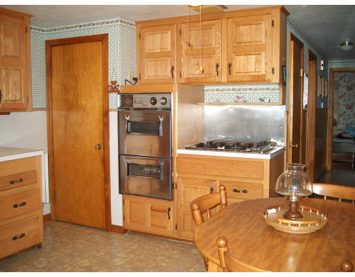 394 Morgan Road West Springfield, MA 01089 - Photo 3 of 5