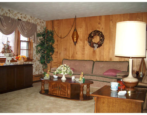 394 Morgan Road West Springfield, MA 01089 - Photo 4 of 5