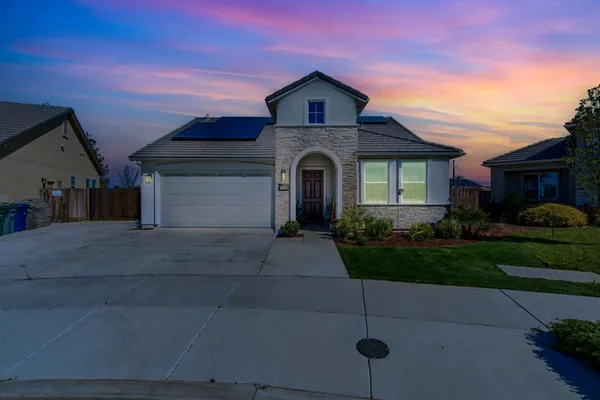 $525,500 | 1104 Basalt Drive, Los Banos, CA 93635