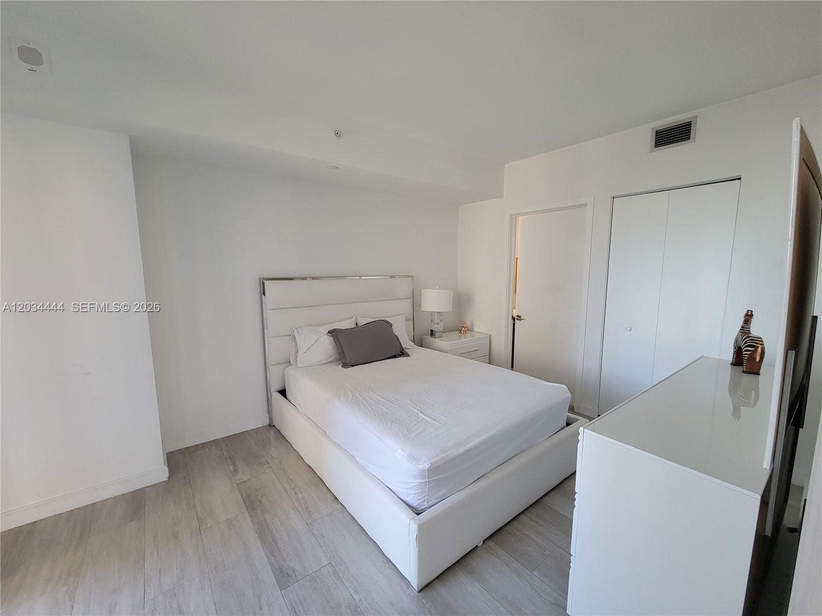 45 Southwest 9th Street, Unit 2201 Miami, FL 33130 - Photo 15 of 30