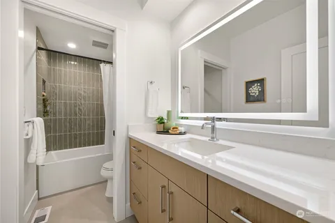 $1,975,000 | 3153 Chandler Parkway, Bellingham, WA 98226