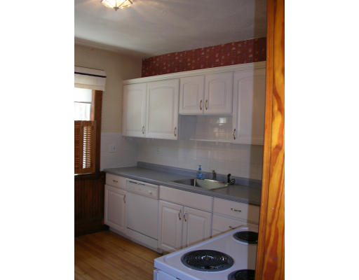24 Commonwealth Road Watertown, MA 02472 - Photo 4 of 9 Gallery Image 4