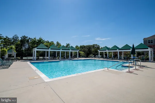 $390,000 | 8601 Roaming Ridge Way, Unit 304, Odenton, MD 21113