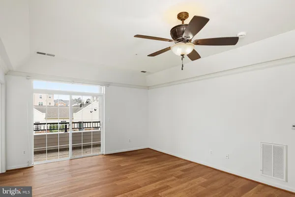 $390,000 | 8601 Roaming Ridge Way, Unit 304, Odenton, MD 21113