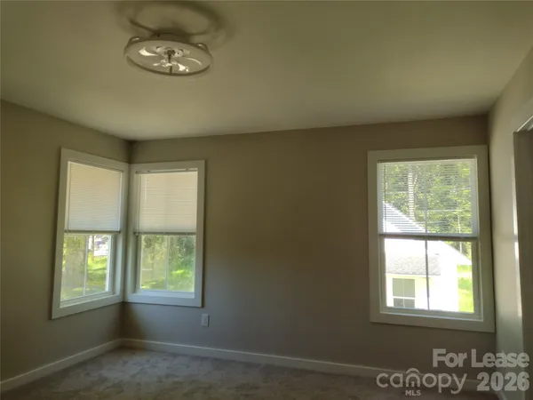 $1,995 | 305 North Crigler Street, Charlotte, NC 28216