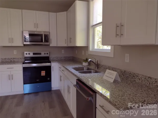 $1,995 | 305 North Crigler Street, Charlotte, NC 28216