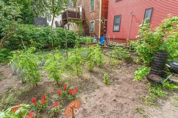 $3,100 | 49 Harrison Street, Unit 2, Somerville, MA 02143
