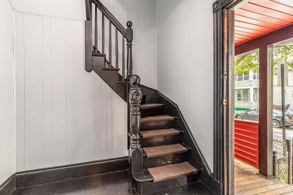 $3,100 | 49 Harrison Street, Unit 2, Somerville, MA 02143