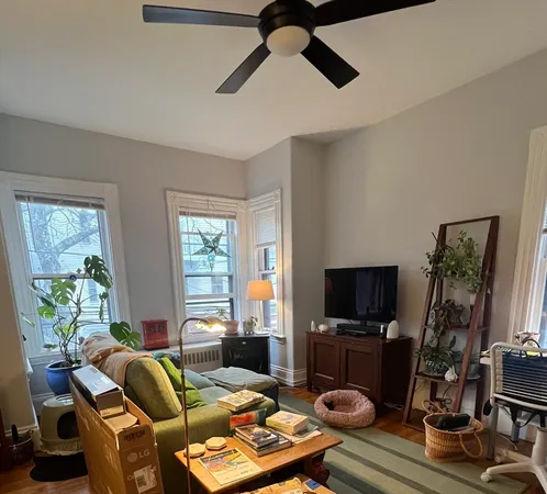 $3,100 | 49 Harrison Street, Unit 2, Somerville, MA 02143