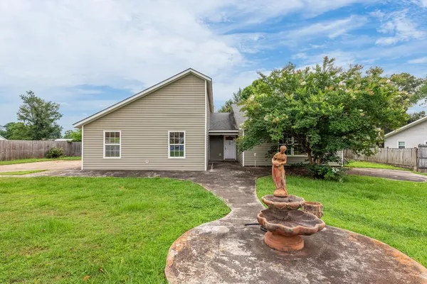 $205,000 | 106 East Pondella Drive, Enterprise, AL 36330