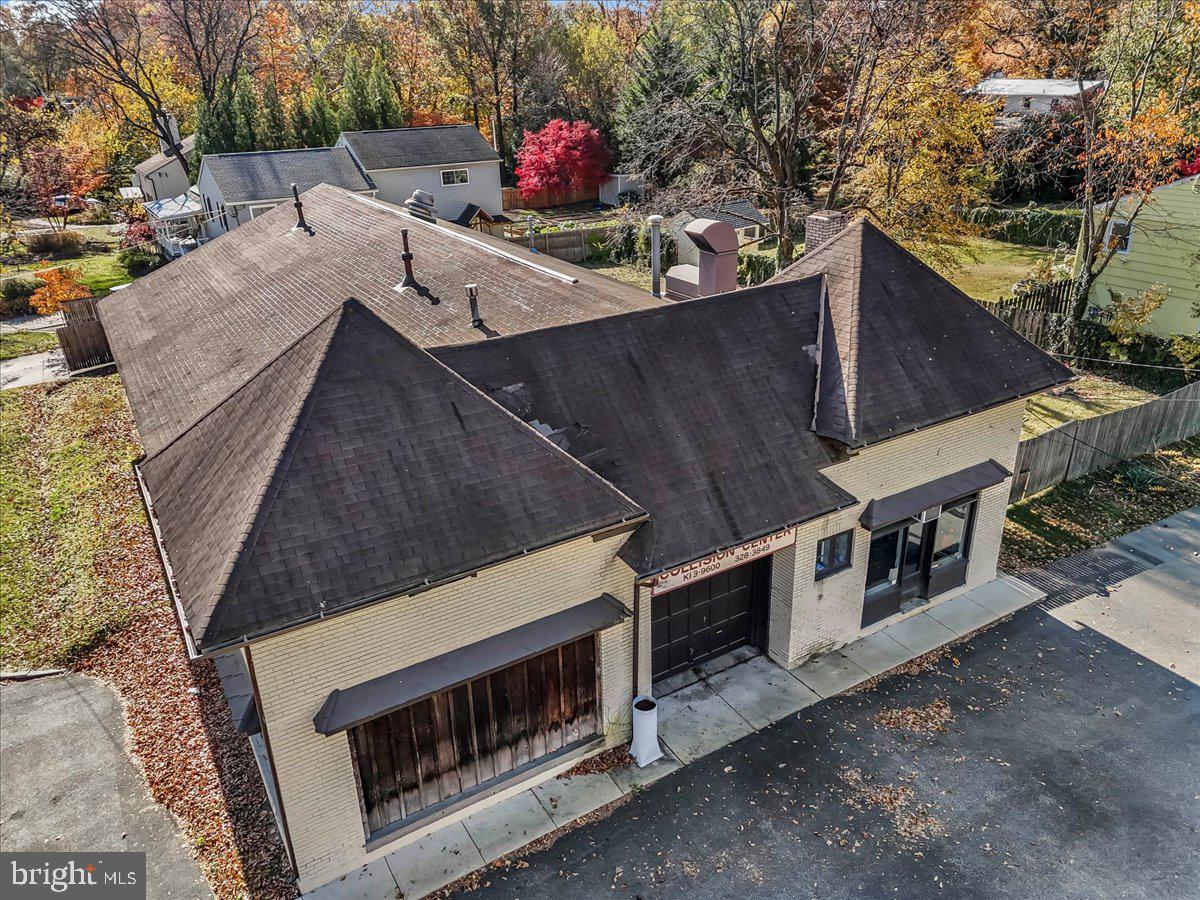 630 Yale Avenue Swarthmore, PA 19081 - Photo 12 of 24 a view of a chairs and table in the backyard