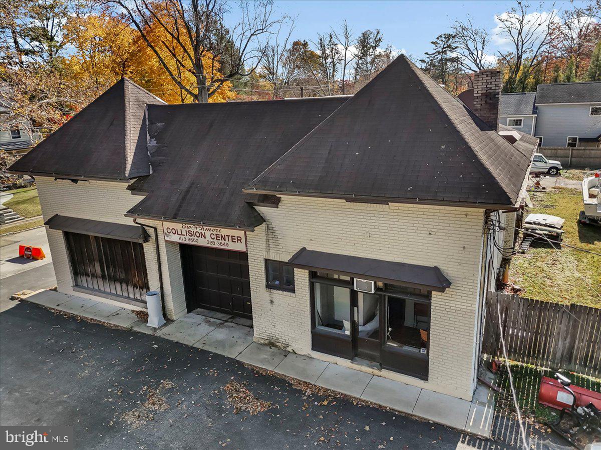 630 Yale Avenue Swarthmore, PA 19081 - Photo 13 of 24 a stove top oven sitting inside of a kitchen