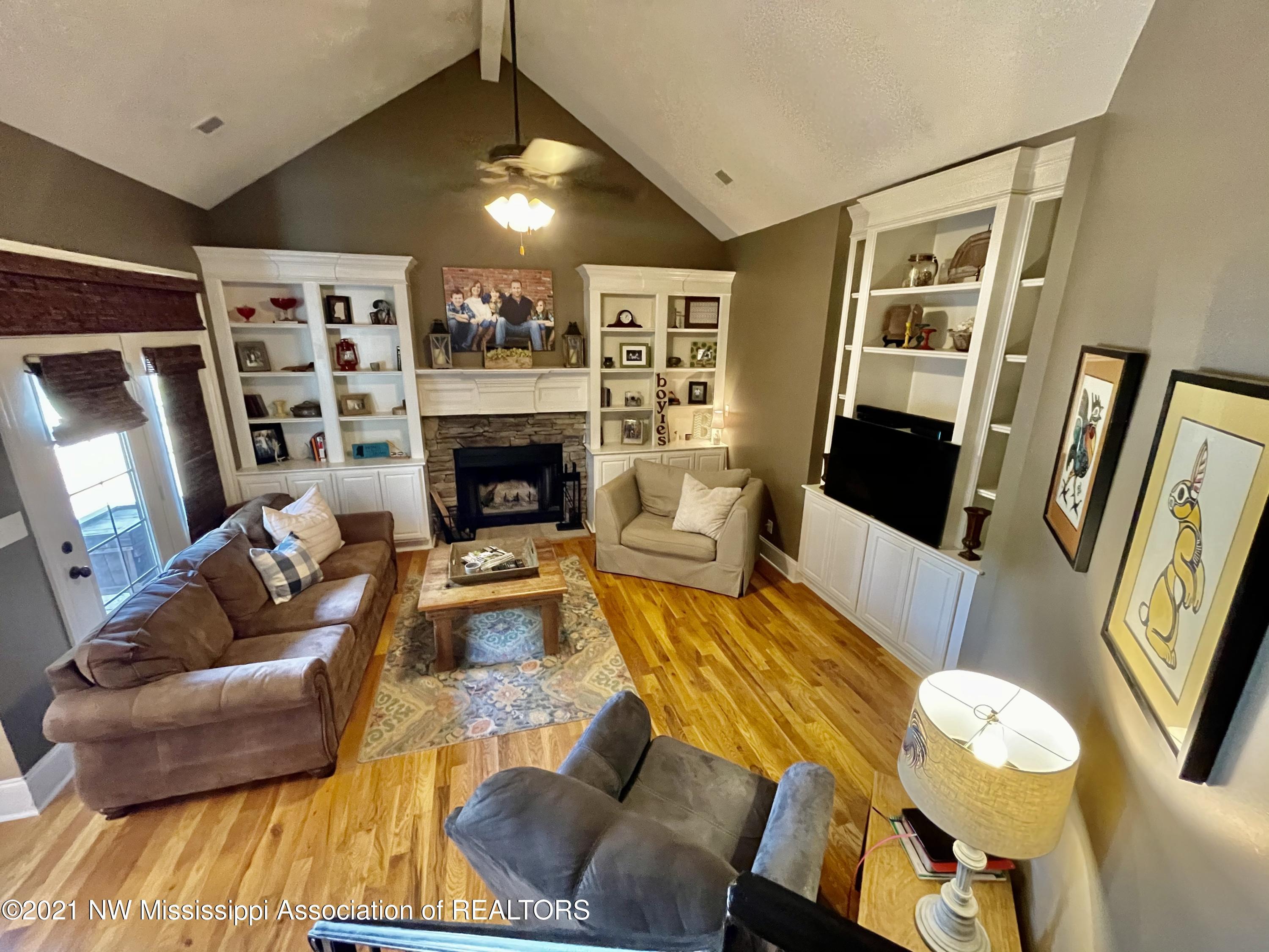 1888 Gracie Road Hernando, MS 38632 - Photo 17 of 41 56897682-AE18-4725-9401-41854FE626B1