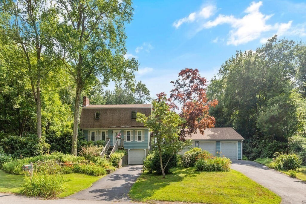16 Dix Road Ipswich, MA 01938 - Photo 3 of 30 Gallery Image 3