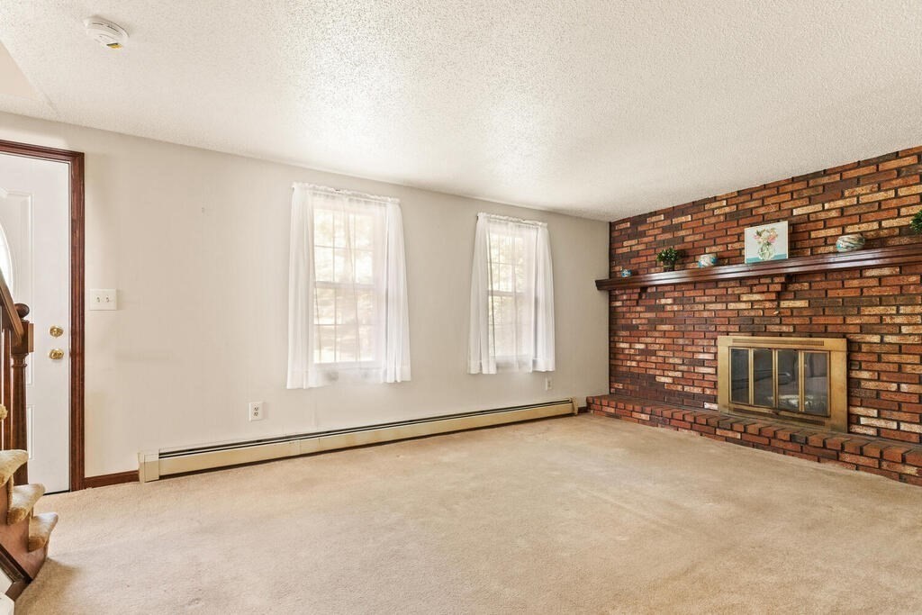 16 Dix Road Ipswich, MA 01938 - Photo 6 of 30 Gallery Image 6