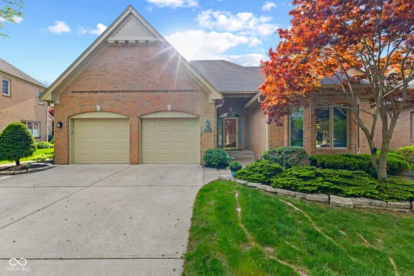 $435,000 | 1858 Broadleaf Court, Greenwood, IN 46143