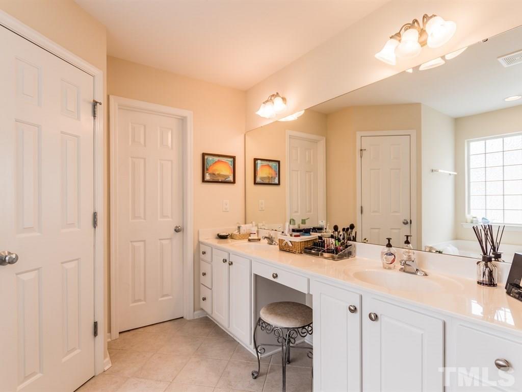 3238 Enchanting Way Raleigh, NC 27616 - Photo 16 of 25