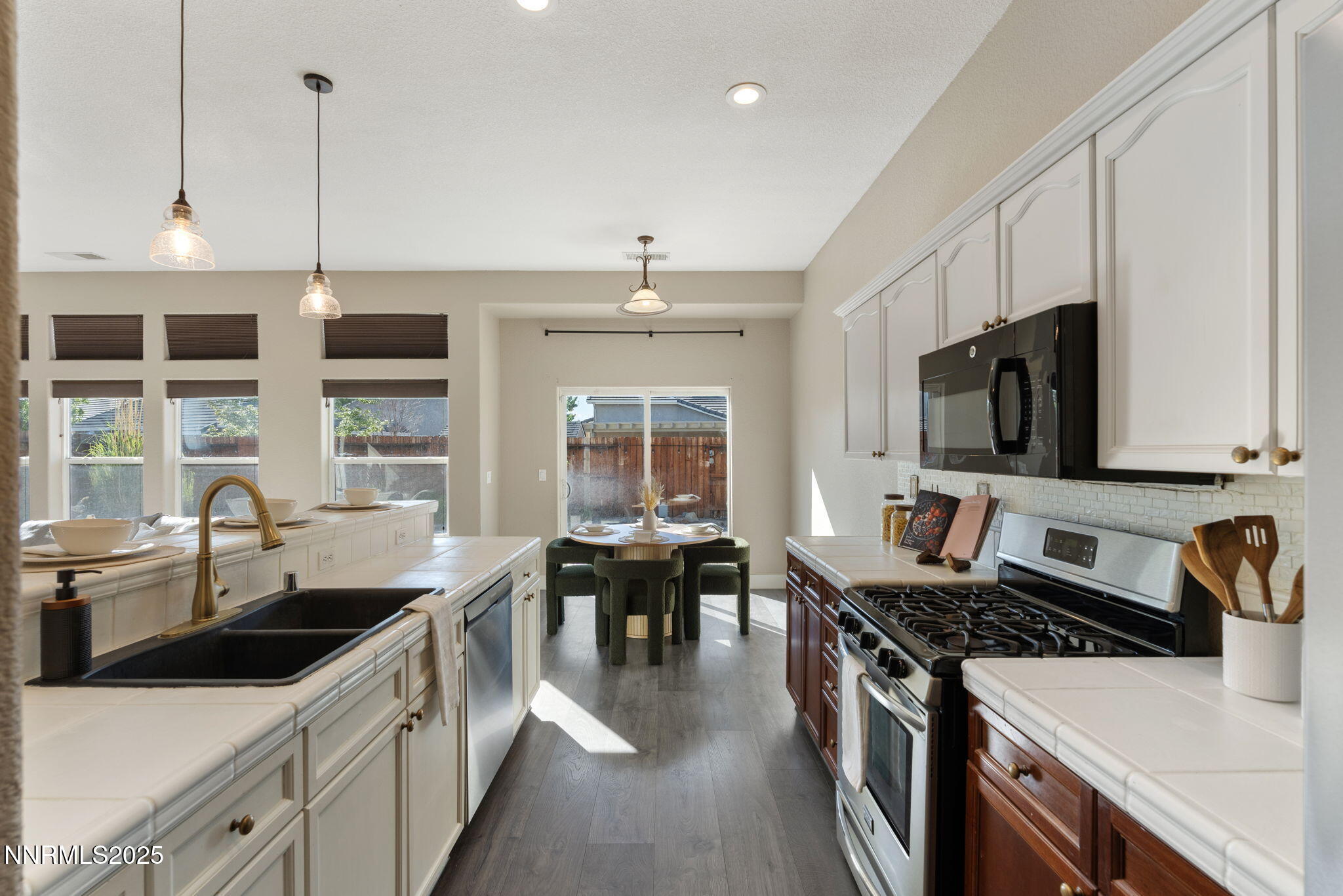 10265 Donnay Court Reno, NV 89521 - Photo 22 of 41 22-web-or-mls-DSC09639