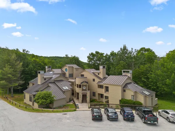 $395,000 | 55 Fox Holw Villiage, Unit 1, Mendon, VT 05701
