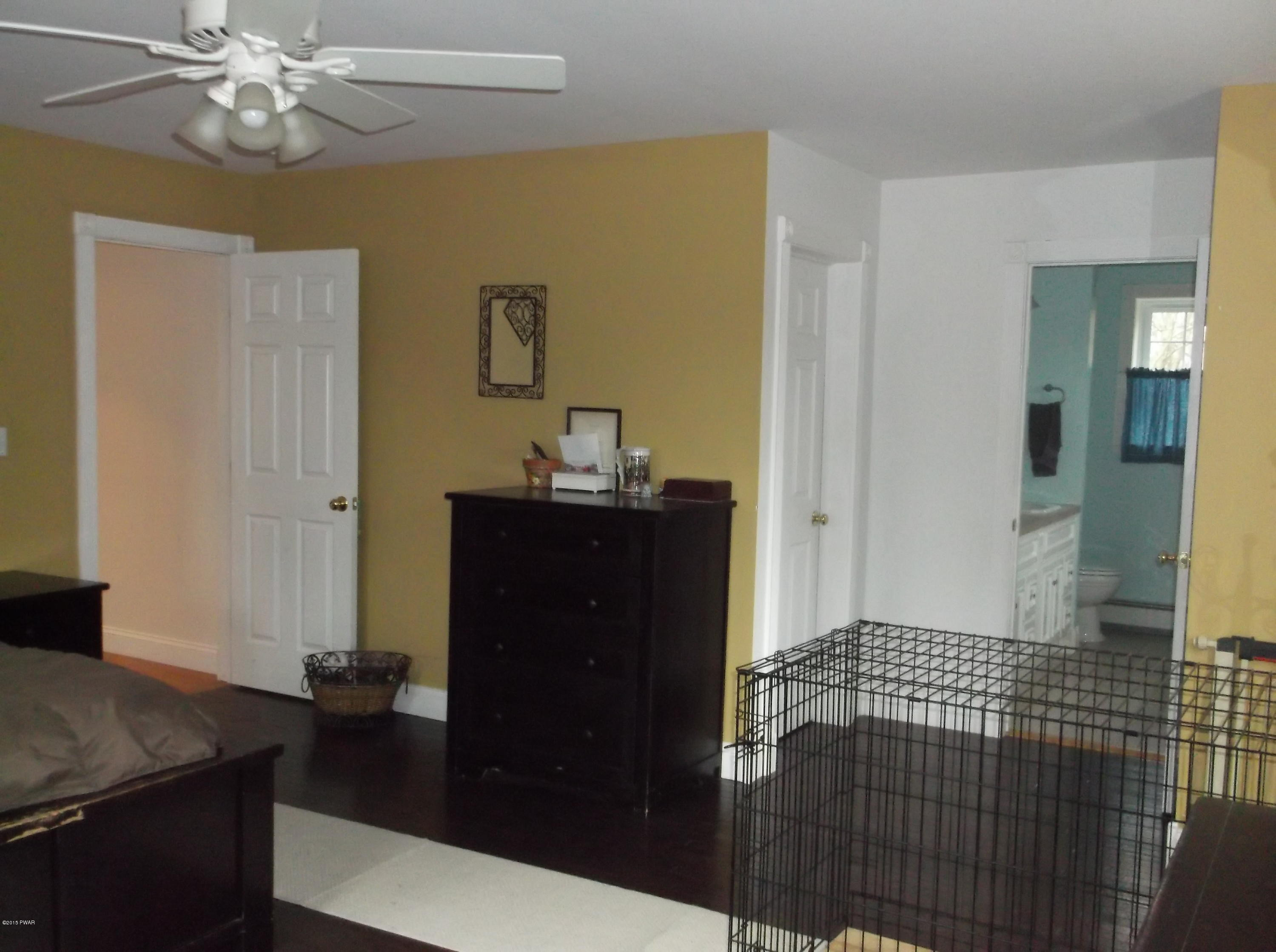 137 Dark Swamp Road Dingmans Ferry, PA 18328 - Photo 13 of 37