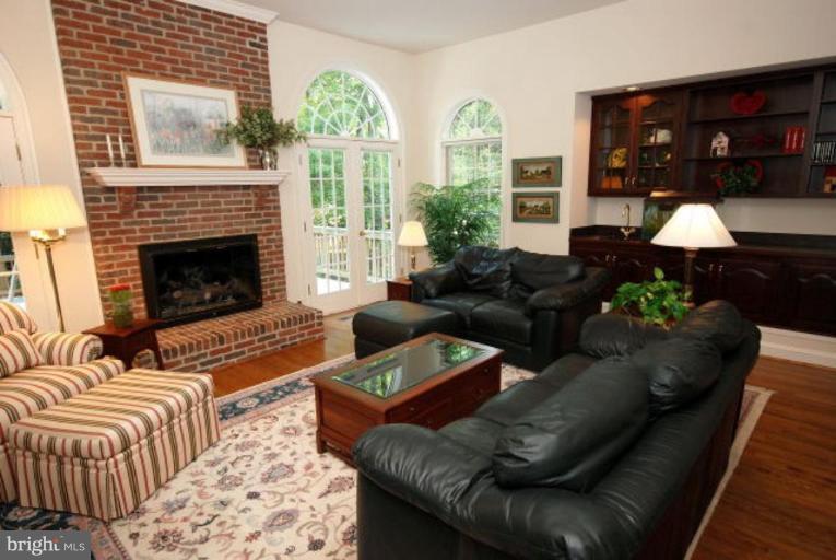 7218 Braddock Road Annandale, VA 22003 - Photo 13 of 30 Family Room