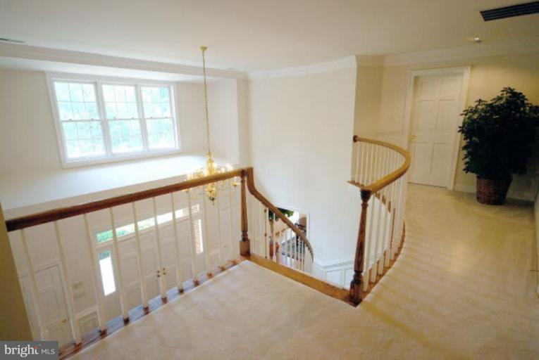 7218 Braddock Road Annandale, VA 22003 - Photo 16 of 30 Hallway