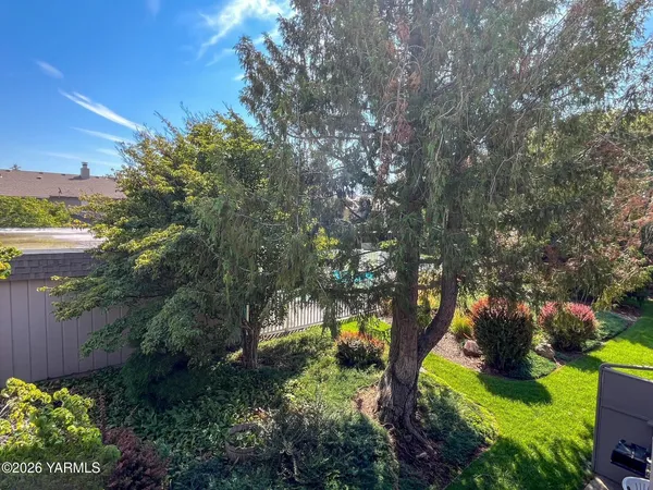 $195,000 | 701 South 38th Avenue, Unit 20, Yakima, WA 98902