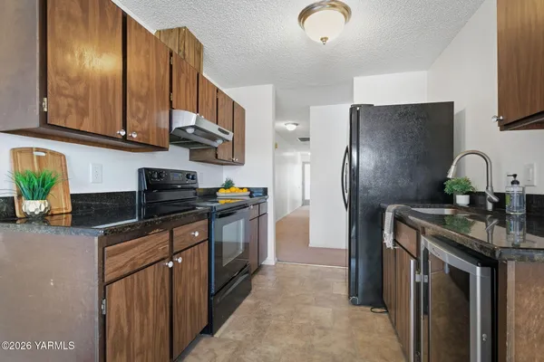 $195,000 | 701 South 38th Avenue, Unit 20, Yakima, WA 98902