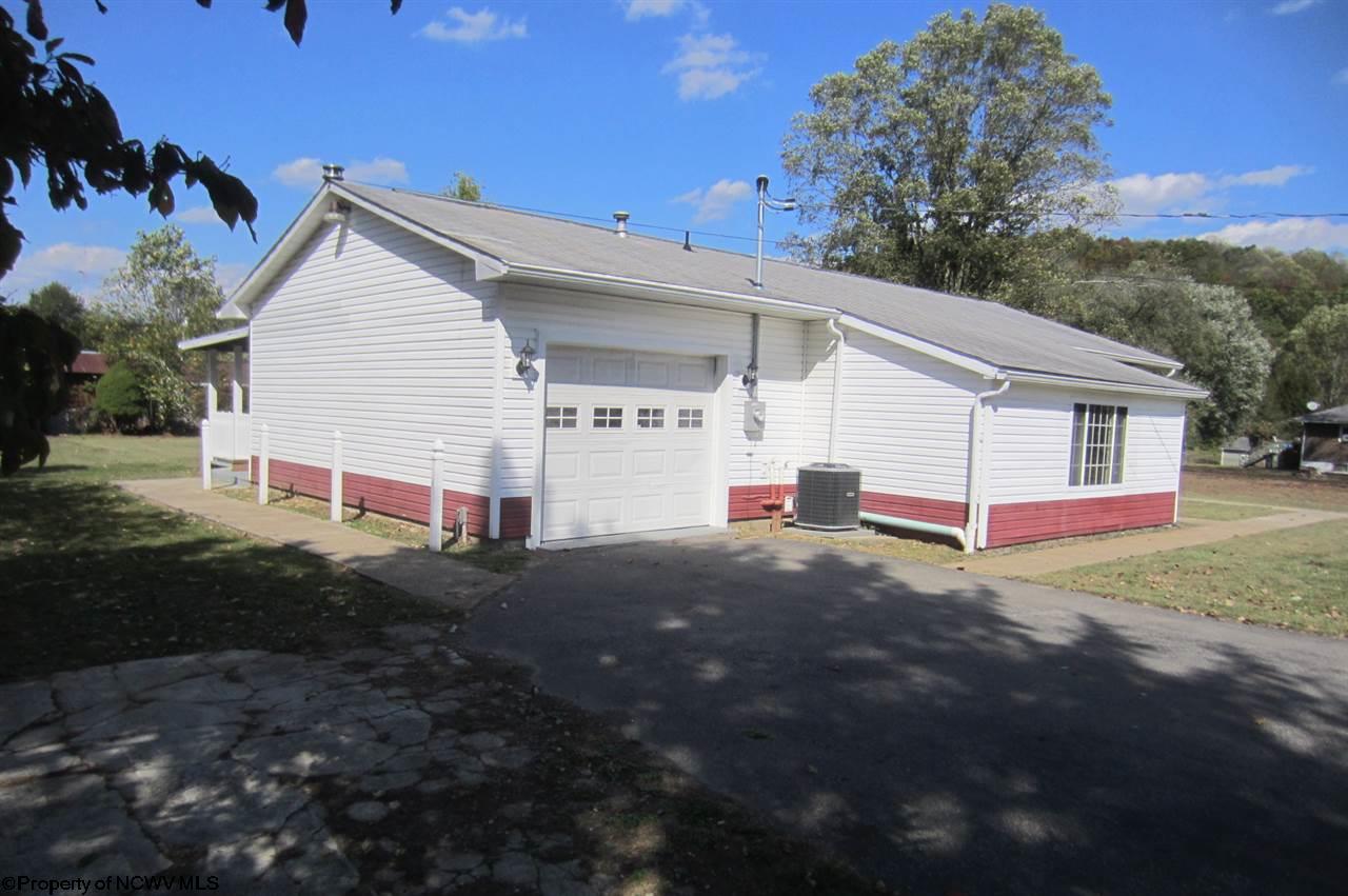 779 Laurel Park Road Clarksburg, WV 26301 - Photo 3 of 20 Gallery Image 3
