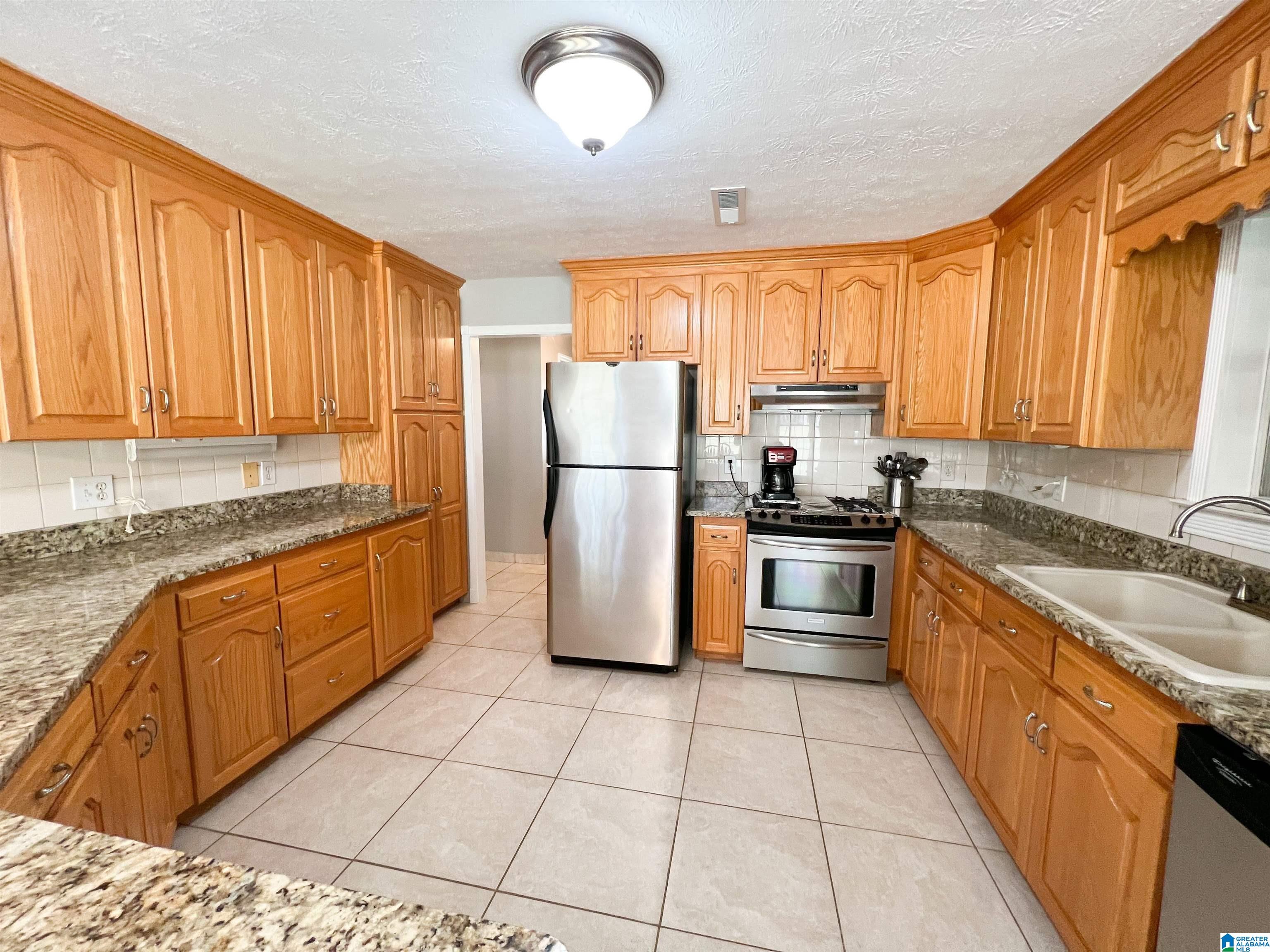 1586 Mark Green Road Jacksonville, AL 36265 - Photo 5 of 27