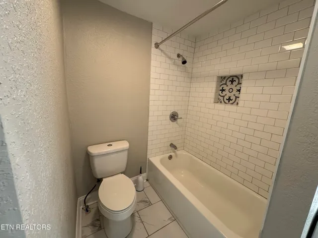 $449,900 | 1924 Sunny Lane, Knoxville, TN 37912