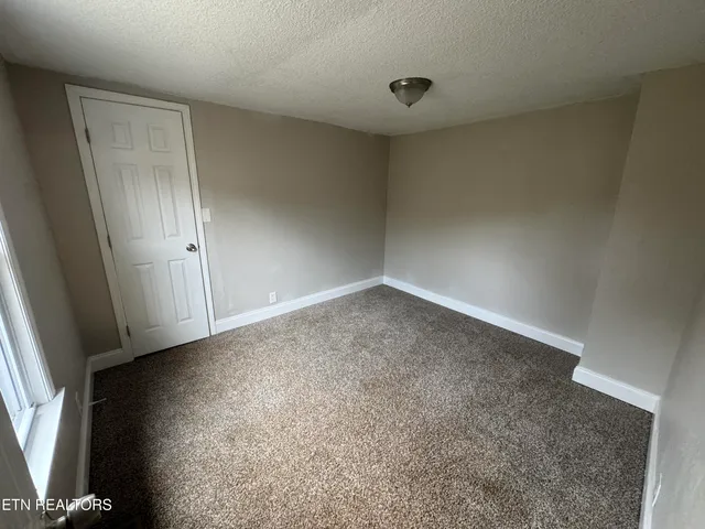 $449,900 | 1924 Sunny Lane, Knoxville, TN 37912