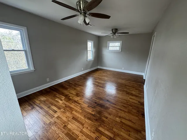 $449,900 | 1924 Sunny Lane, Knoxville, TN 37912