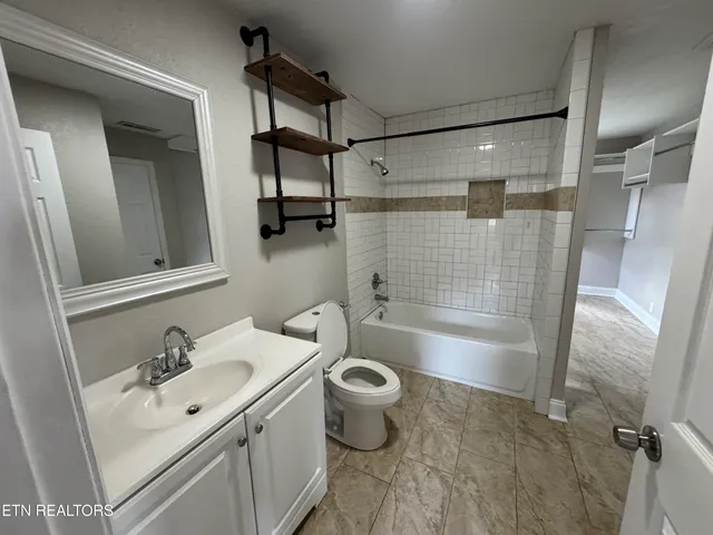 $449,900 | 1924 Sunny Lane, Knoxville, TN 37912