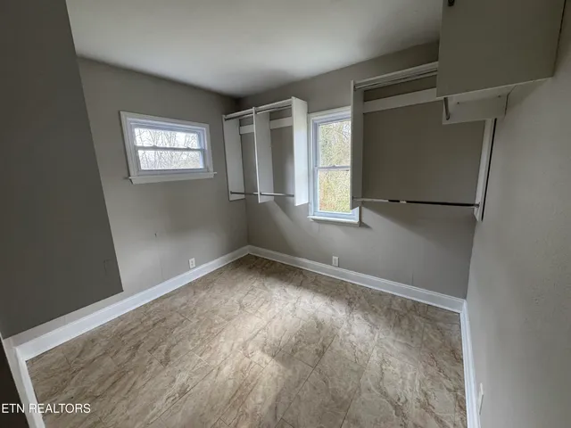 $449,900 | 1924 Sunny Lane, Knoxville, TN 37912