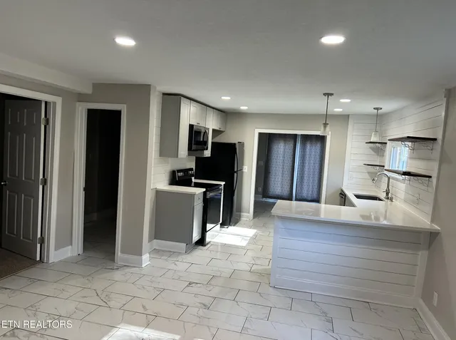 $449,900 | 1924 Sunny Lane, Knoxville, TN 37912