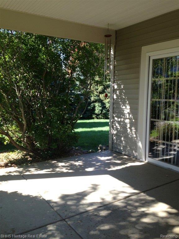 8855 McColl Road Brighton, MI 48116 - Photo 4 of 13 Image.jpg