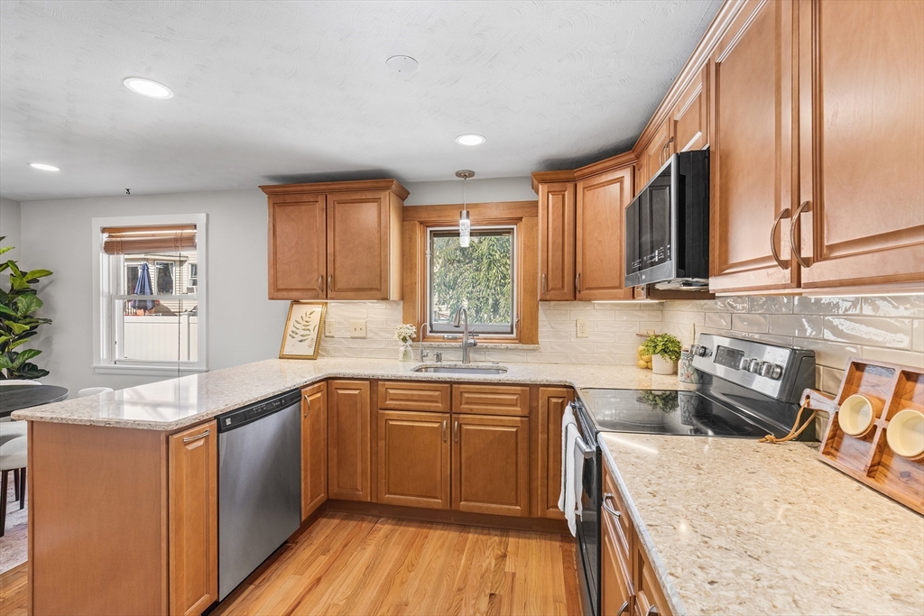 7 Puritan Road Danvers, MA 01923 - Photo 11 of 32 Gallery Image 11