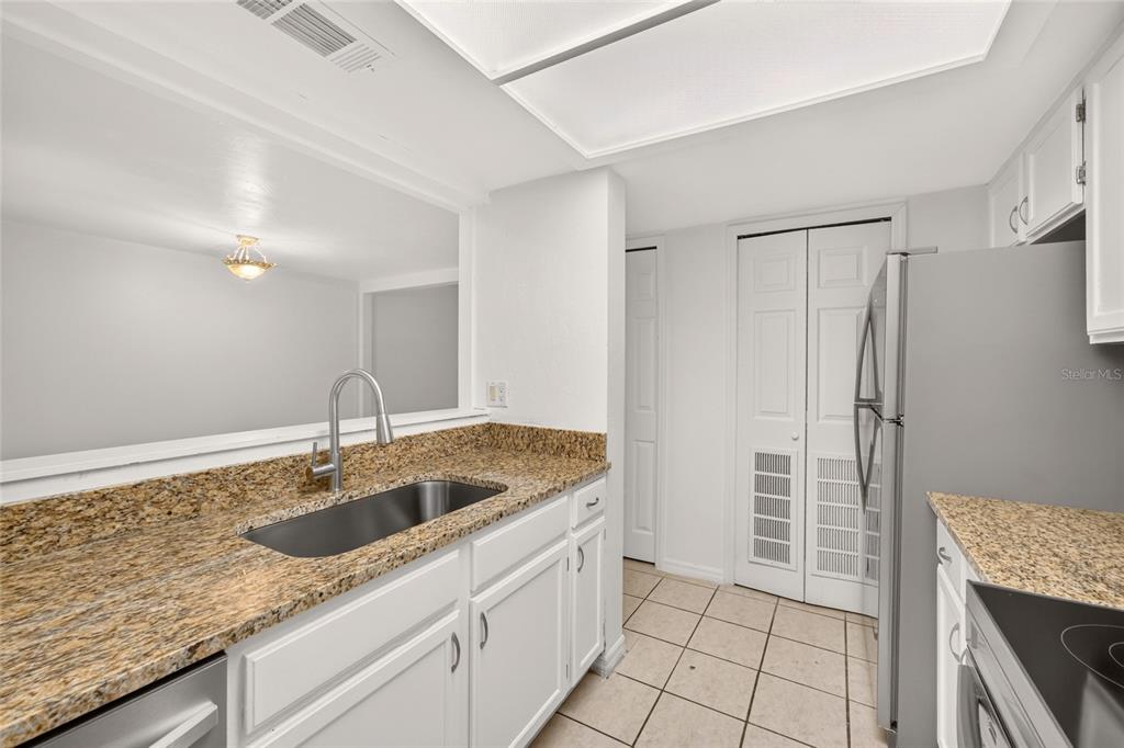 5606 Southwest 8th Place Gainesville, FL 32607 - Photo 10 of 33 Gallery Image 10
