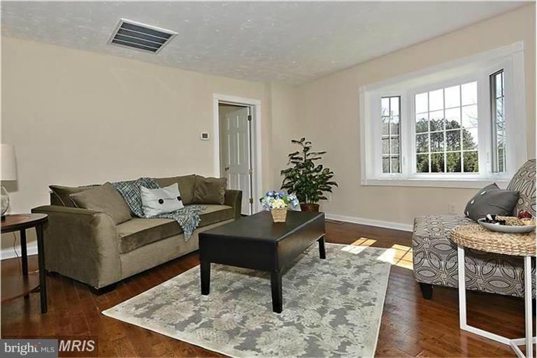 27558 St Michaels Road Easton, MD 21601 - Photo 22 of 30 Interior (General)
